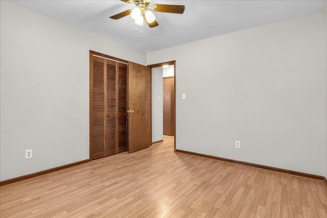 Building Photo - 2 Bed 2.5 Bath Duplex