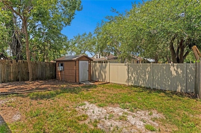 Building Photo - 13046 Leverington St