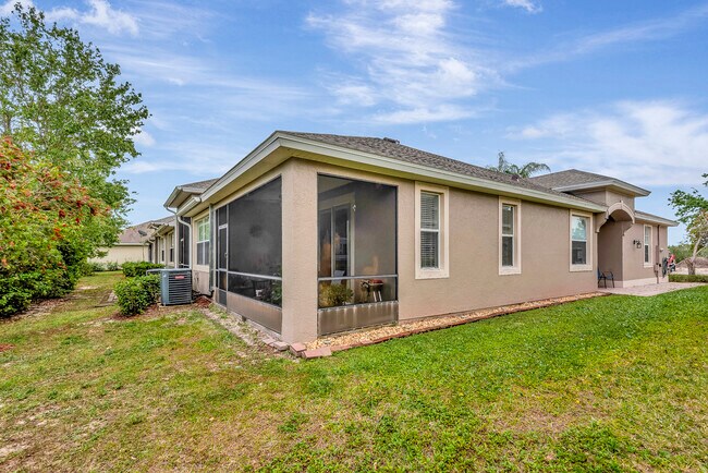 Building Photo - 253 Catriona Dr