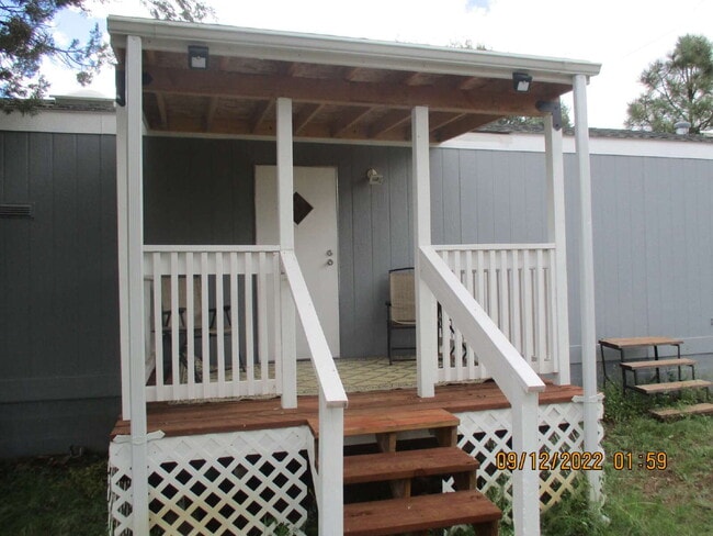 Building Photo - 4027 White Mountain Rd