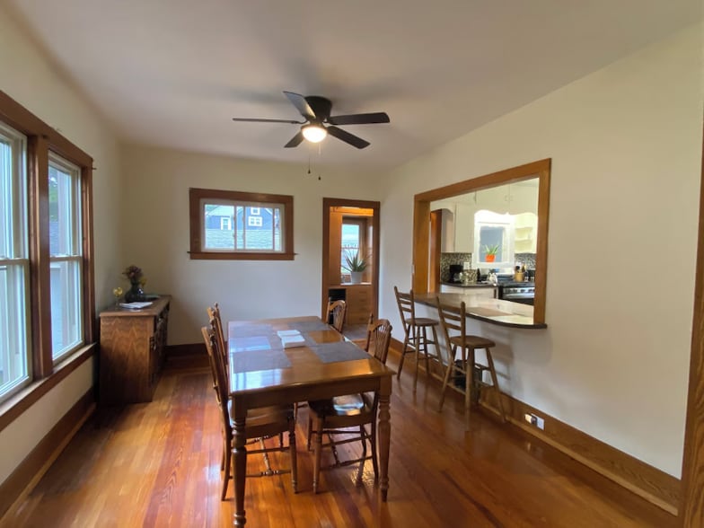 Building Photo - 5 E 3rd Ave