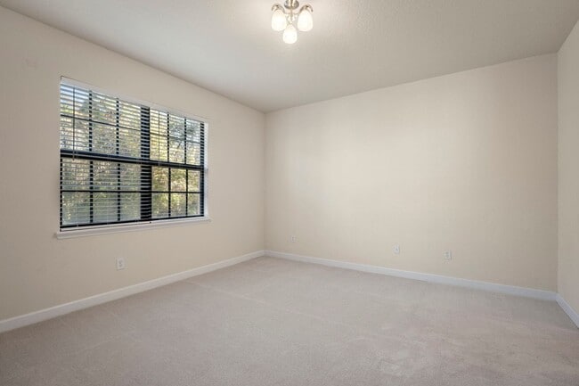 Building Photo - Beautiful Avila 3/2 with preserve view!