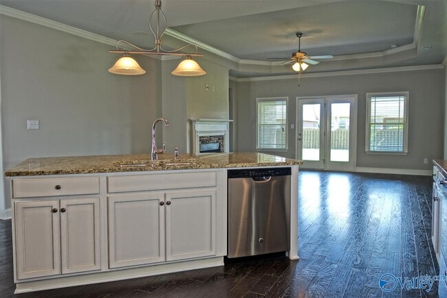 Building Photo - 409 Bay Tree Ln SW