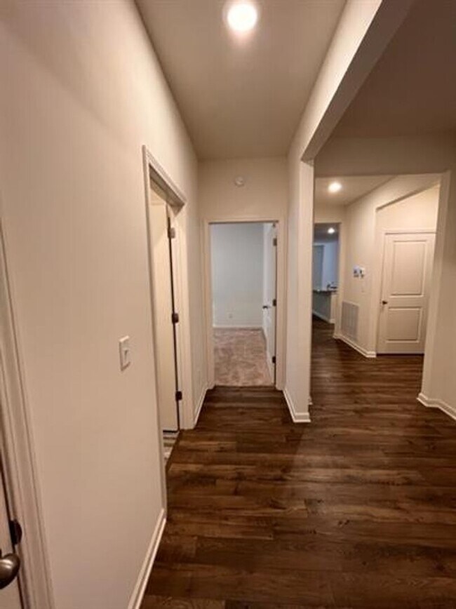 Building Photo - Beautiful 3-Bedroom Home in Oakland - Mode...