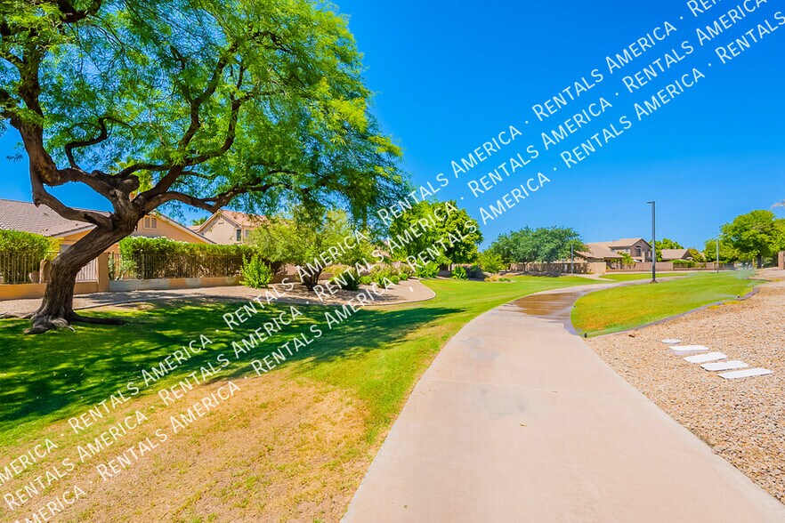 Building Photo - 20277 N 68th Dr
