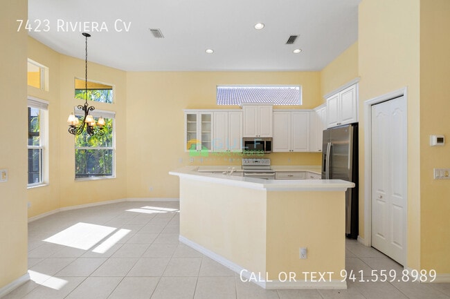 Building Photo - 7423 Riviera Cove