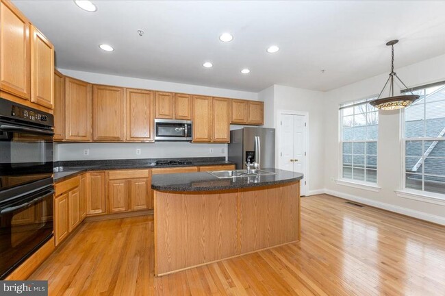 Building Photo - 23029 Birch Mead Rd