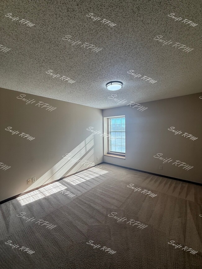 Building Photo - 6704 W 150th St