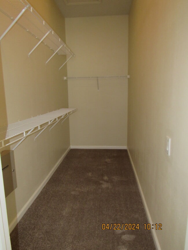 Building Photo - 14703 Wake Robin Dr