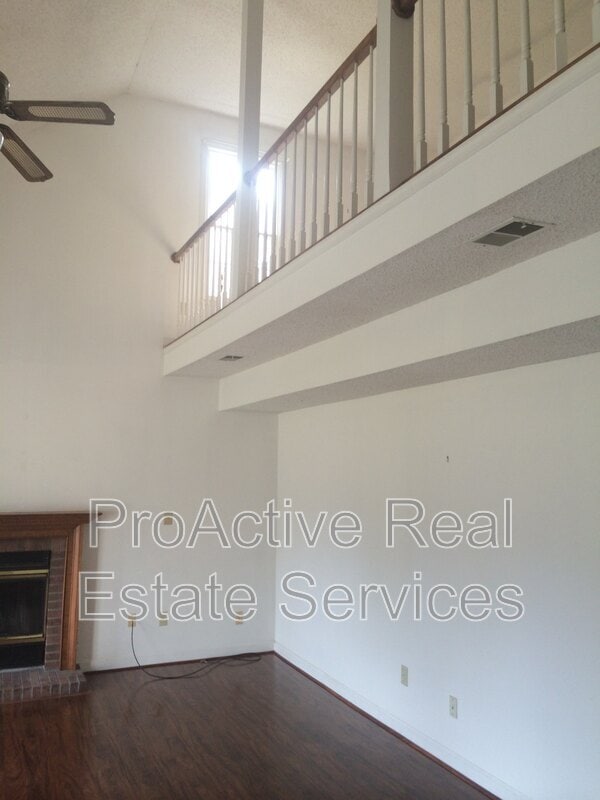 Building Photo - 5476 Club Head Rd