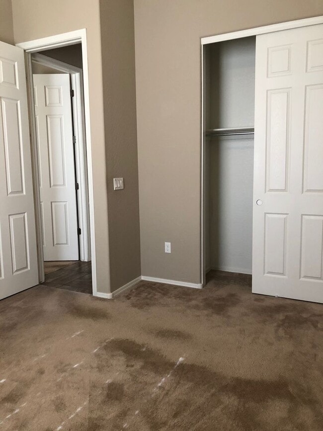 Building Photo - Corner Lot Charmer- Granville Amenities In...