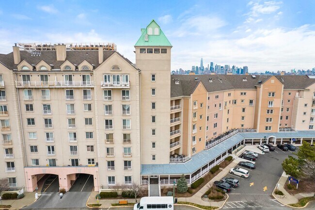 Building Photo - 100 Shearwater Ct E