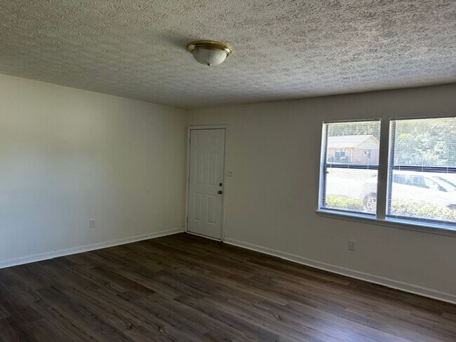 Building Photo - 127/129 Lake Pl
