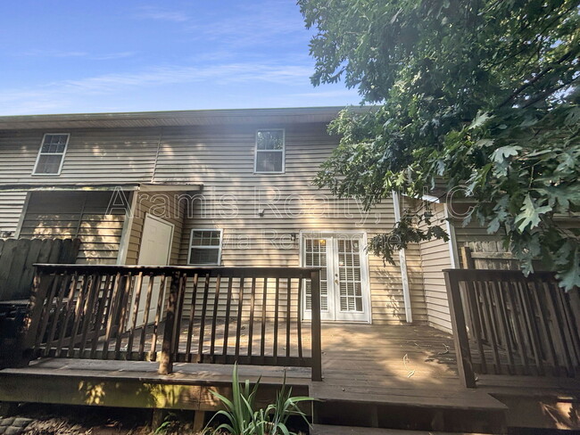 Building Photo - 5542 Pine Gate Dr