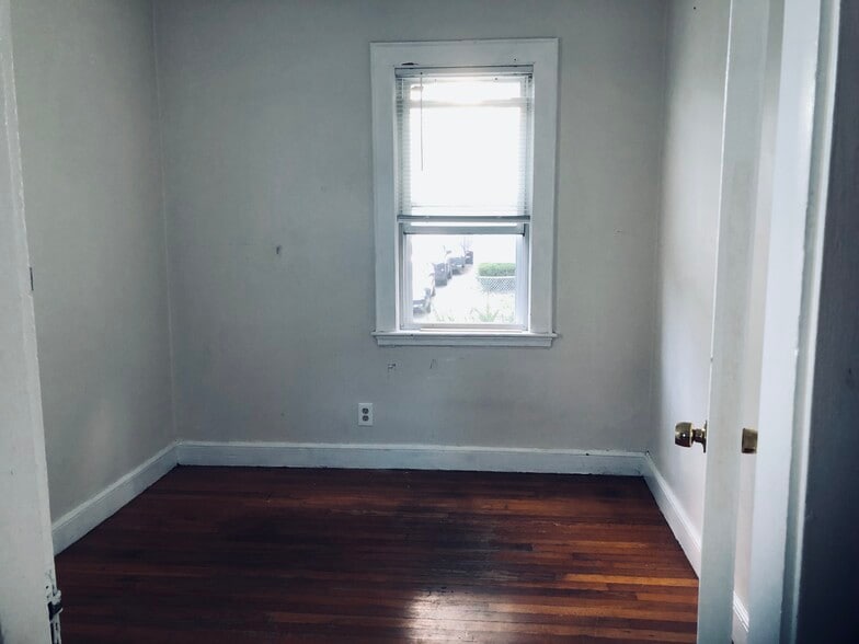 First bedroom - 53 Germain Ave