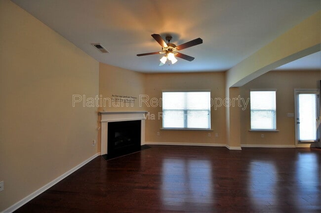 Building Photo - 1464 Wilford Dr NE