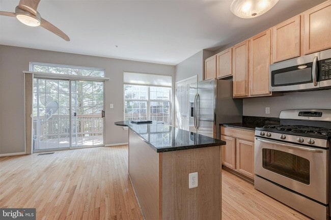 Building Photo - 5140 Donovan Dr