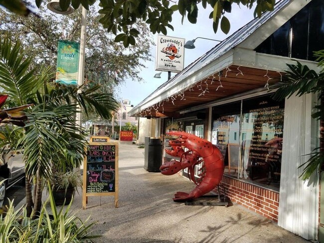 Building Photo - 1561 NE 12th Terrace