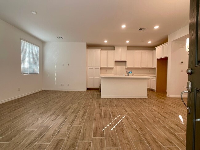 Building Photo - LOVELY TOWNHOUSE FOR RENT - GATED 3 BED 3 ...