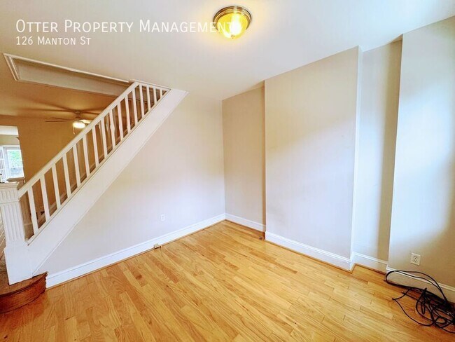 Building Photo - 126 Manton St