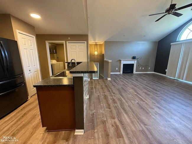 Building Photo - 27017 Carrington Pl