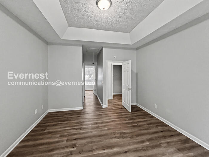 Building Photo - 4095 Robin Cir