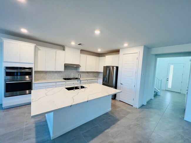 Building Photo - New Summerlin View