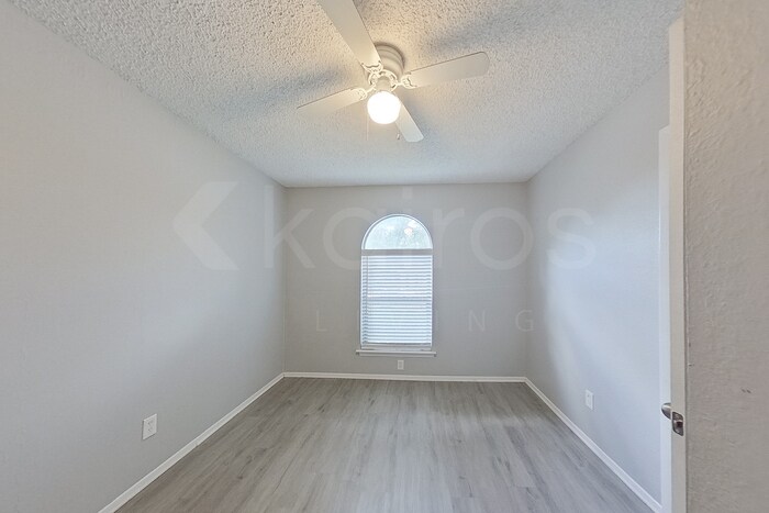 Building Photo - 1117 Saturn Dr