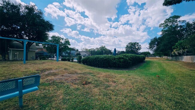 Building Photo - 19418 Coppervine Ln