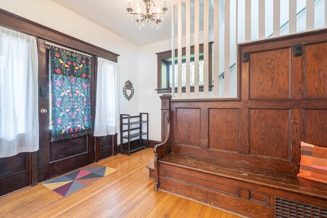 Building Photo - Charming Sabin Craftsman with Fenced Yard, Deck, and More!