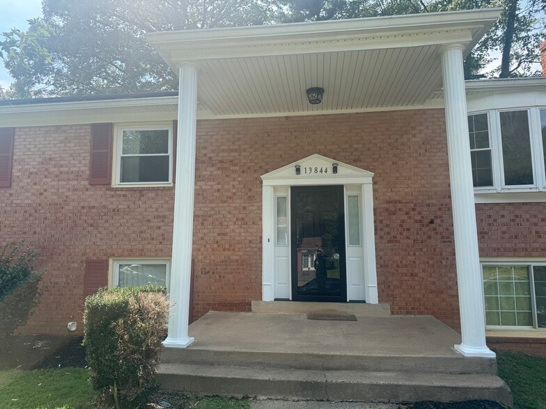 Building Photo - 13844 Delaney Rd