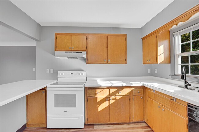 Building Photo - 16211 Birch Ave SE