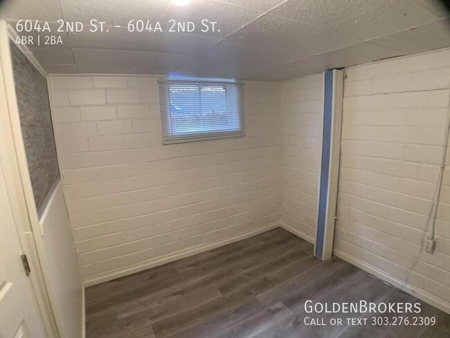 Building Photo - 604 2nd St