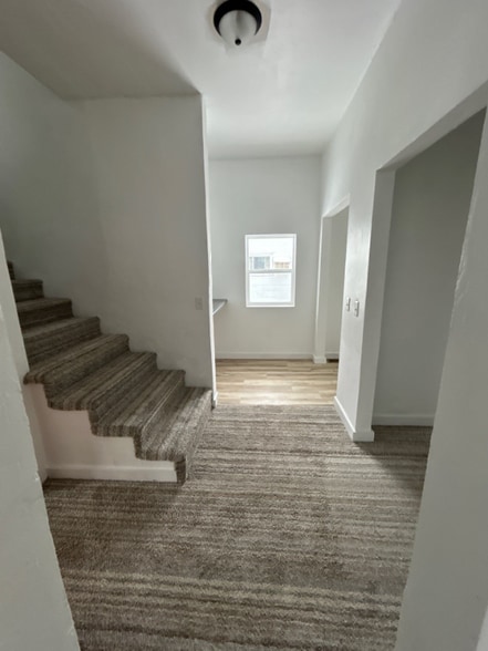 Building Photo - 2106 Thomas St