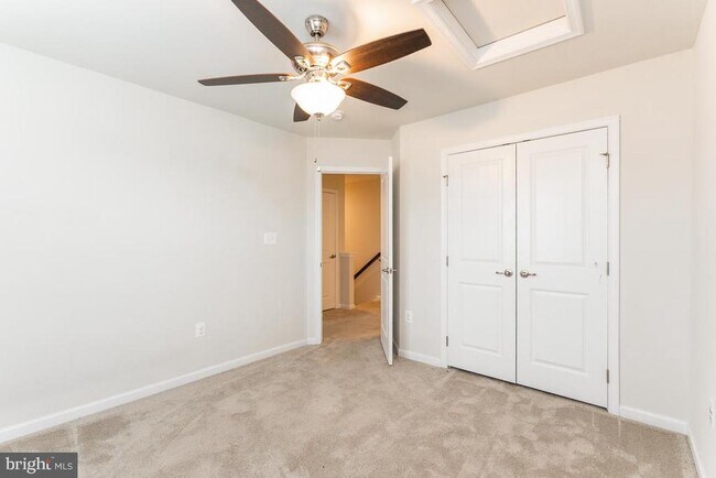 Building Photo - 9907 Cedarmass Cir