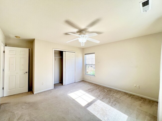 Building Photo - 109 Zebulon Ct