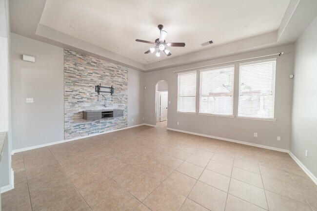 Building Photo - 13303 Davenport Hills Ln