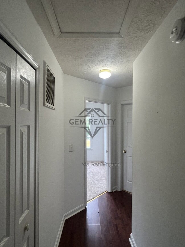 Building Photo - 9824 Coventry Creek Dr