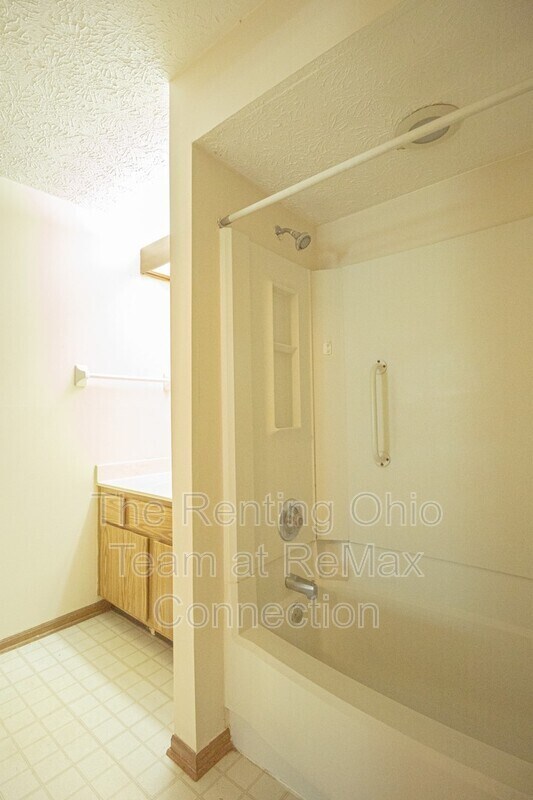 Building Photo - 6486 Reflections Dr