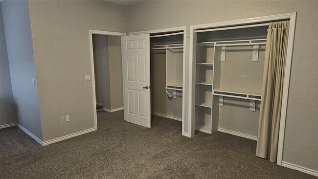 Building Photo - 16 Brenda Ln