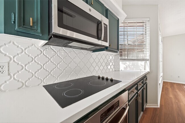 Building Photo - 16410 Fondren Grove Dr