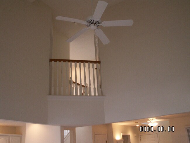 Building Photo - 931 Jasmine Dr