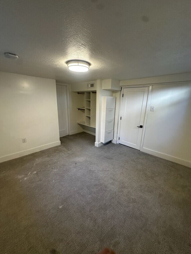 Building Photo - 1638 E 3150 S