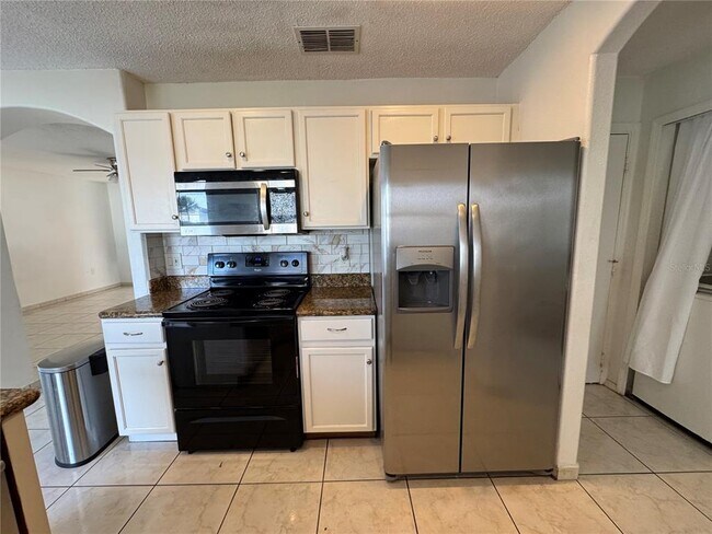 Building Photo - 1349 Ivy Meadow Dr