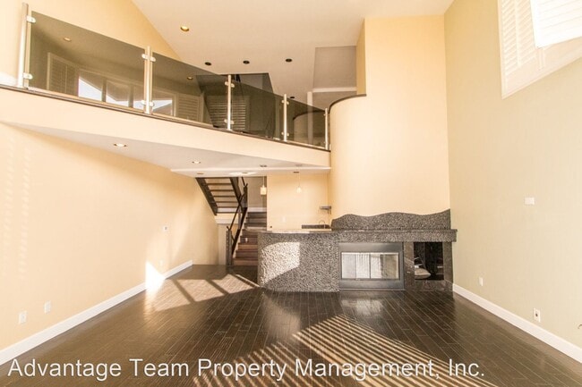 Building Photo - 3 br, 2.5 bath House - 2511 Manchester Ave