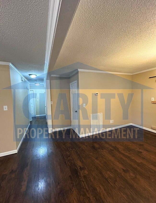 Building Photo - Ranch-style 3-bedroom home!