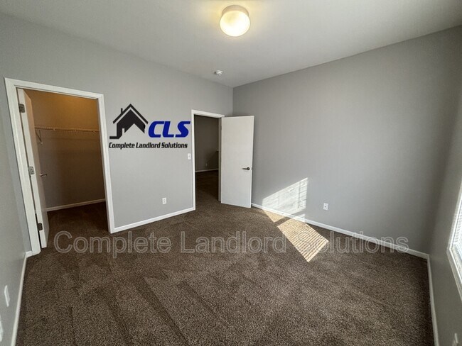 Building Photo - 1400 North Ave