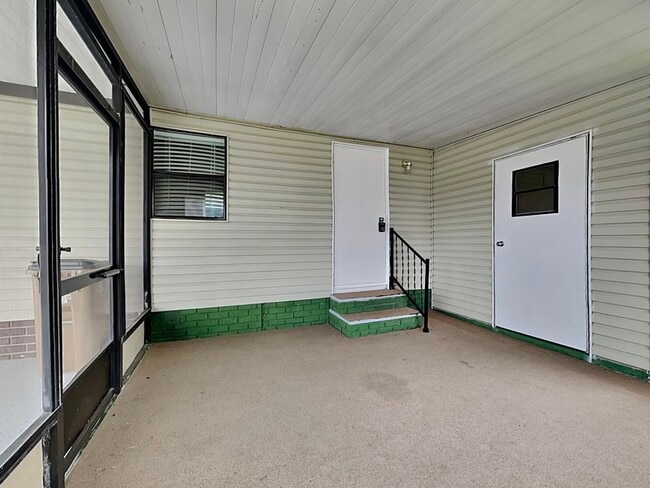 Building Photo - 804 Weeping Willow Ave