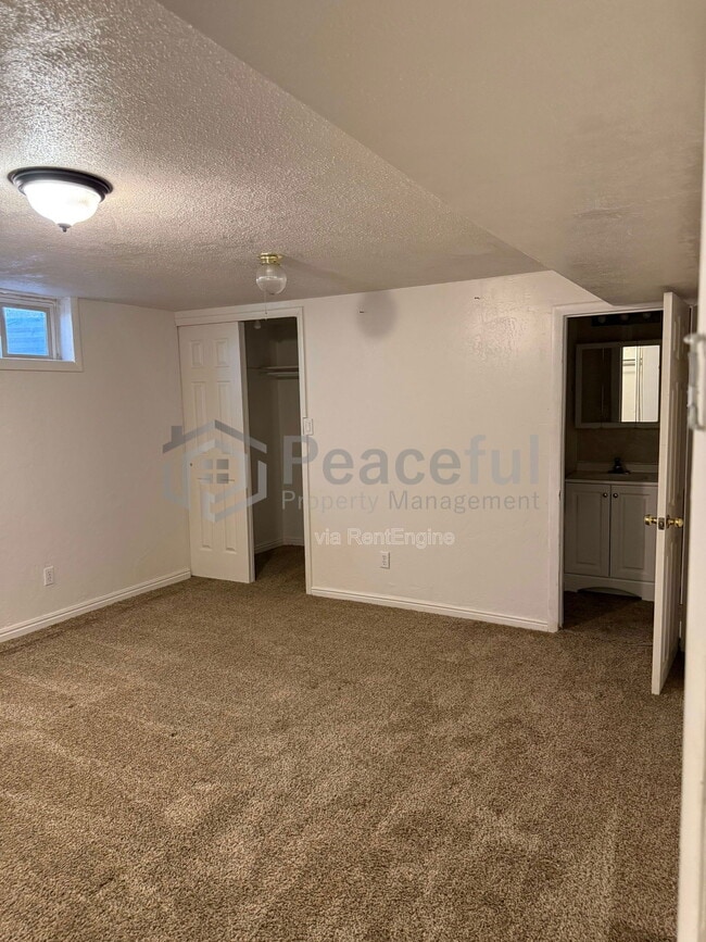 Building Photo - 2009 W Celia Way