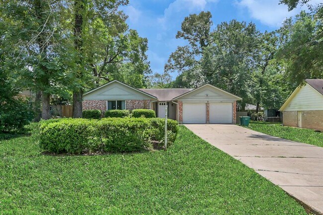 Primary Photo - 156 Greenleaf Ln